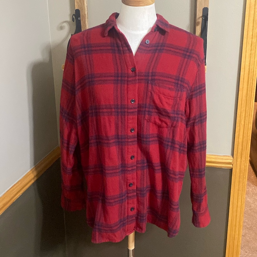 Madewell red & navy oversized plaid button down flannel shirt size small